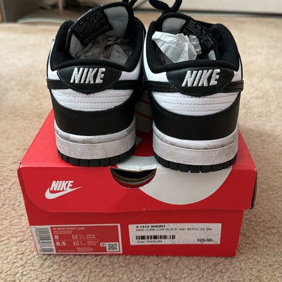 Nike Dunks. Gently used. With box - Picture 3 of 7